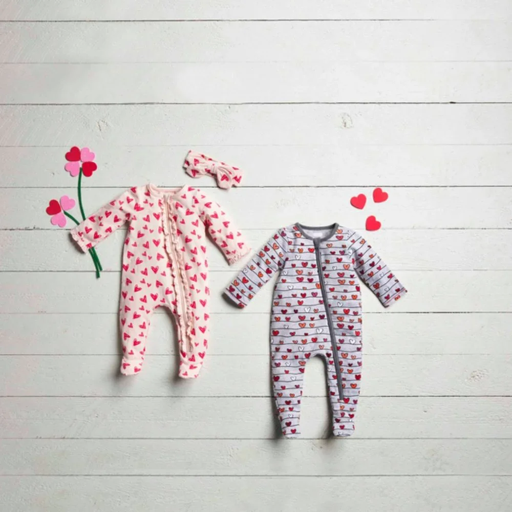 MUD PIE HEART GRAY BABY SLEEPER/ NWT/6-9 MONTHS